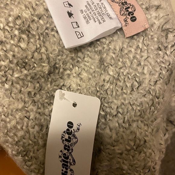 Kate and Leo Thick winter scarf - grey and white wool like thickness NWT - Picture 3 of 3